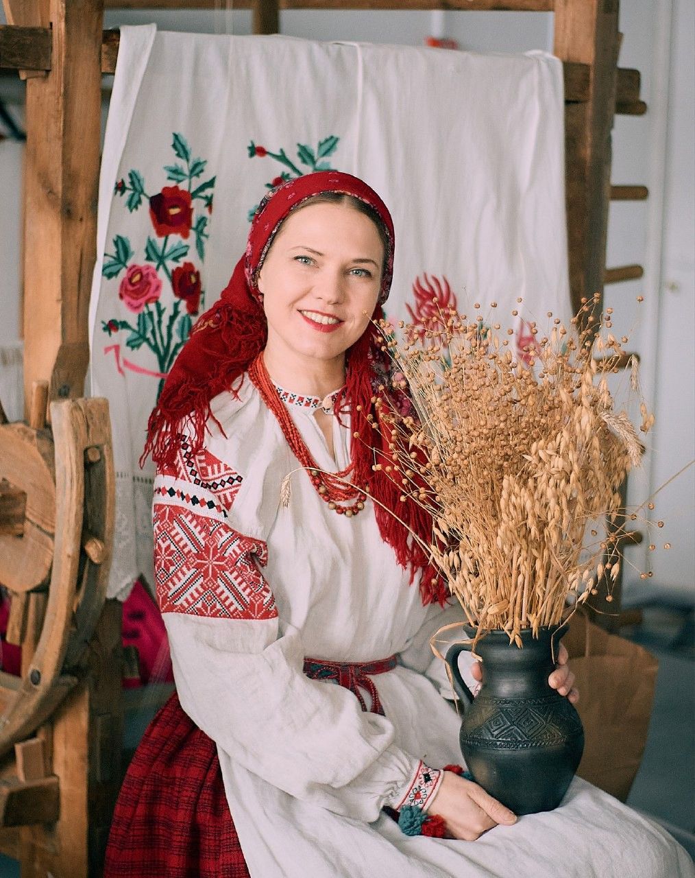 Women in Slavic costumes in Maceio